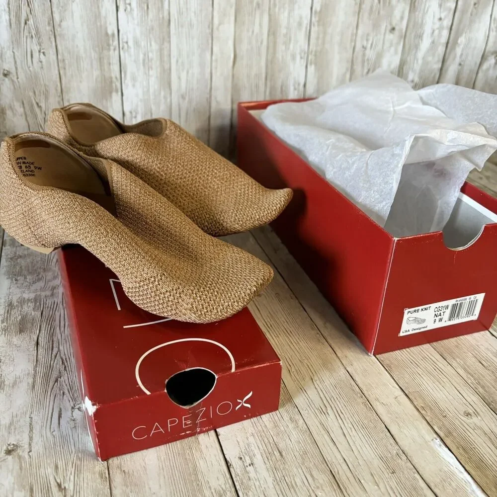 NEW IN BOX Capezio Pure Knit‎ Jazz Women's size 7 Wide Natural CG31W Dance Shoes